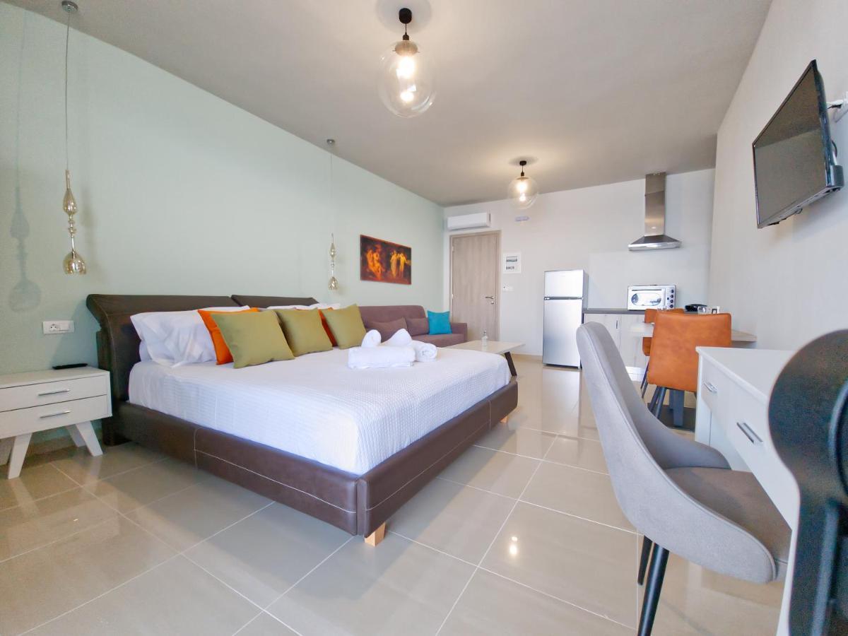 Epipleon Luxury Suites -105- Δωμάτιο 35Τμ Με Βεράντα 35Τμ Μπροστά Στη Θάλασσα Nafpaktos Ngoại thất bức ảnh