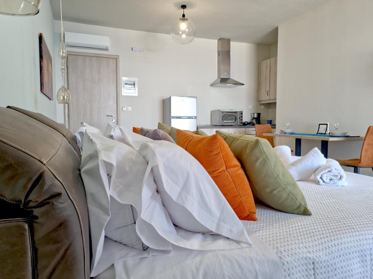 Epipleon Luxury Suites -105- Δωμάτιο 35Τμ Με Βεράντα 35Τμ Μπροστά Στη Θάλασσα Nafpaktos Ngoại thất bức ảnh