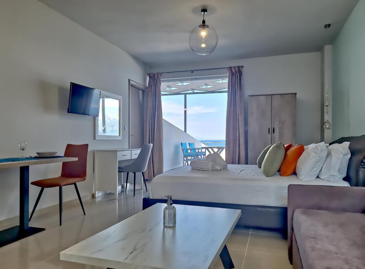 Epipleon Luxury Suites -105- Δωμάτιο 35Τμ Με Βεράντα 35Τμ Μπροστά Στη Θάλασσα Nafpaktos Ngoại thất bức ảnh